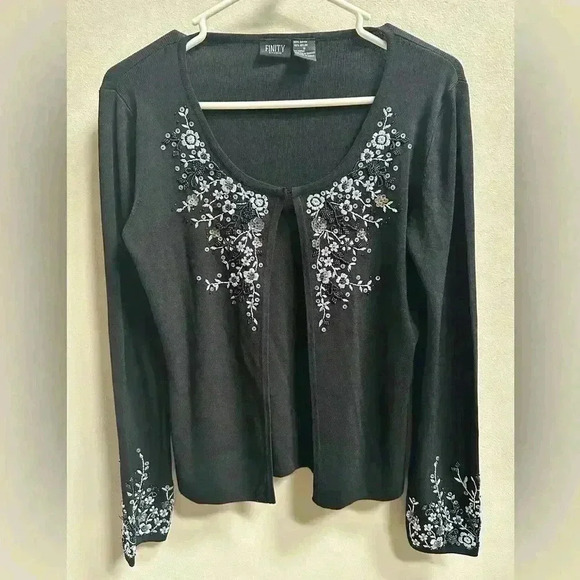 Y2K Finity Embroidered Beaded Sequin Floral Front Clasp Sweater – Women’s S - Picture 1 of 15